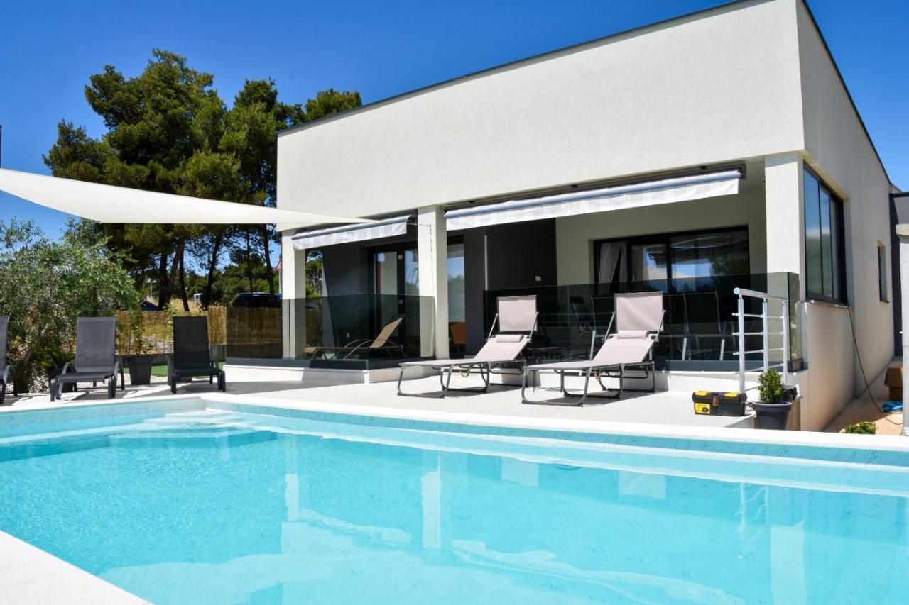 Villa Sportiva Zadar With Private Heated Pool ภายนอก รูปภาพ
